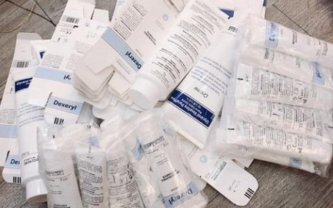 Kem dưỡng da trị nẻ chàm Dexeryl Creme 250g giá bao nhiêu?