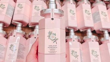 Sữa tắm trắng da Weilaiya Niacinamide Shower Gel 450ml giá bao nhiêu?